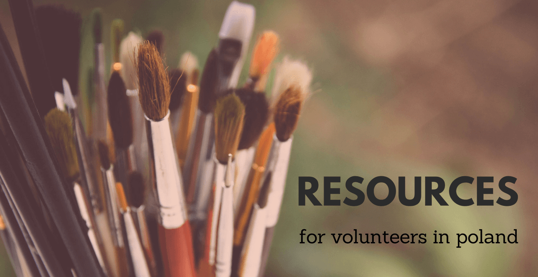 Volunteers in Poland [Alex Mihis via unsplash.com]